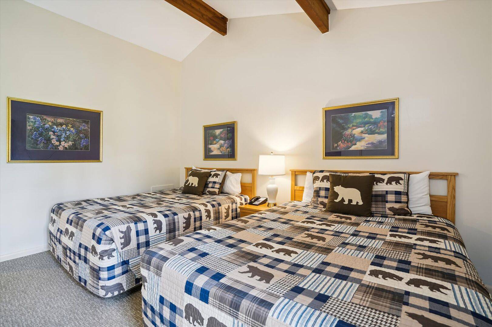 204 Cedarbrook Hotel Room