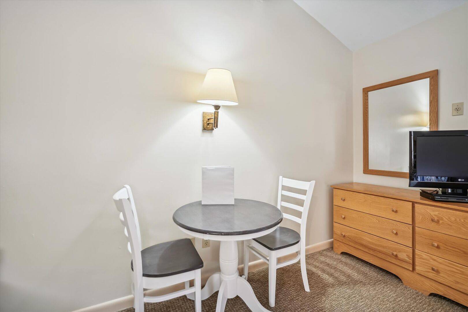 207 208 Cedarbrook Two bedroom Suite | Photo 18
