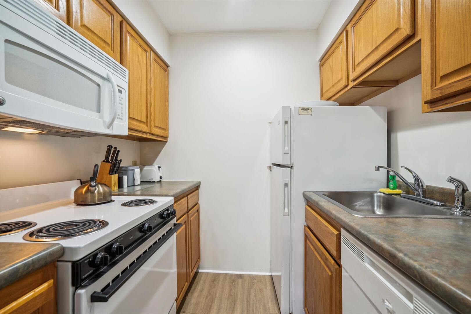 209 210 Cedarbrook Two bedroom Suite | Photo 10