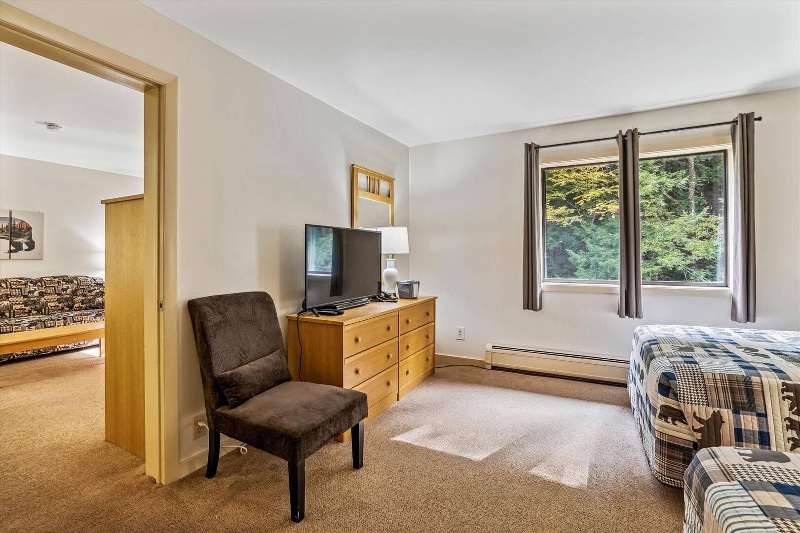 218 220 Cedarbrook Junior Suite 4