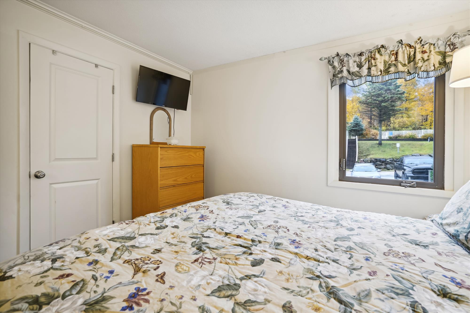 Bright Bedroom Retreat