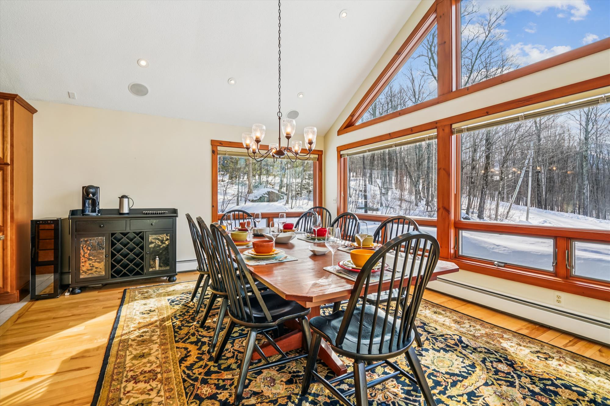 Dining with Woodland Views