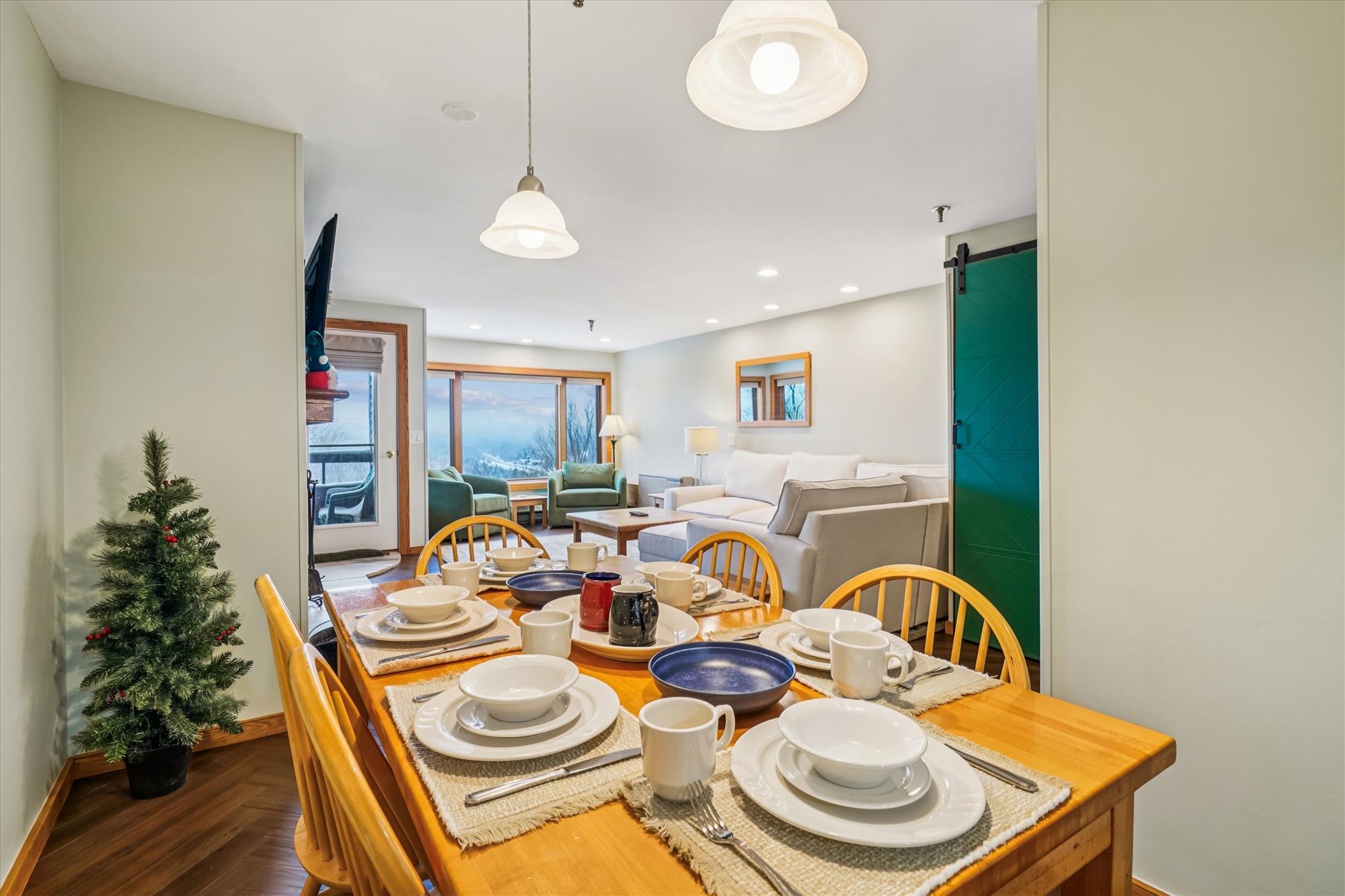 Dining Area with Mountain Views