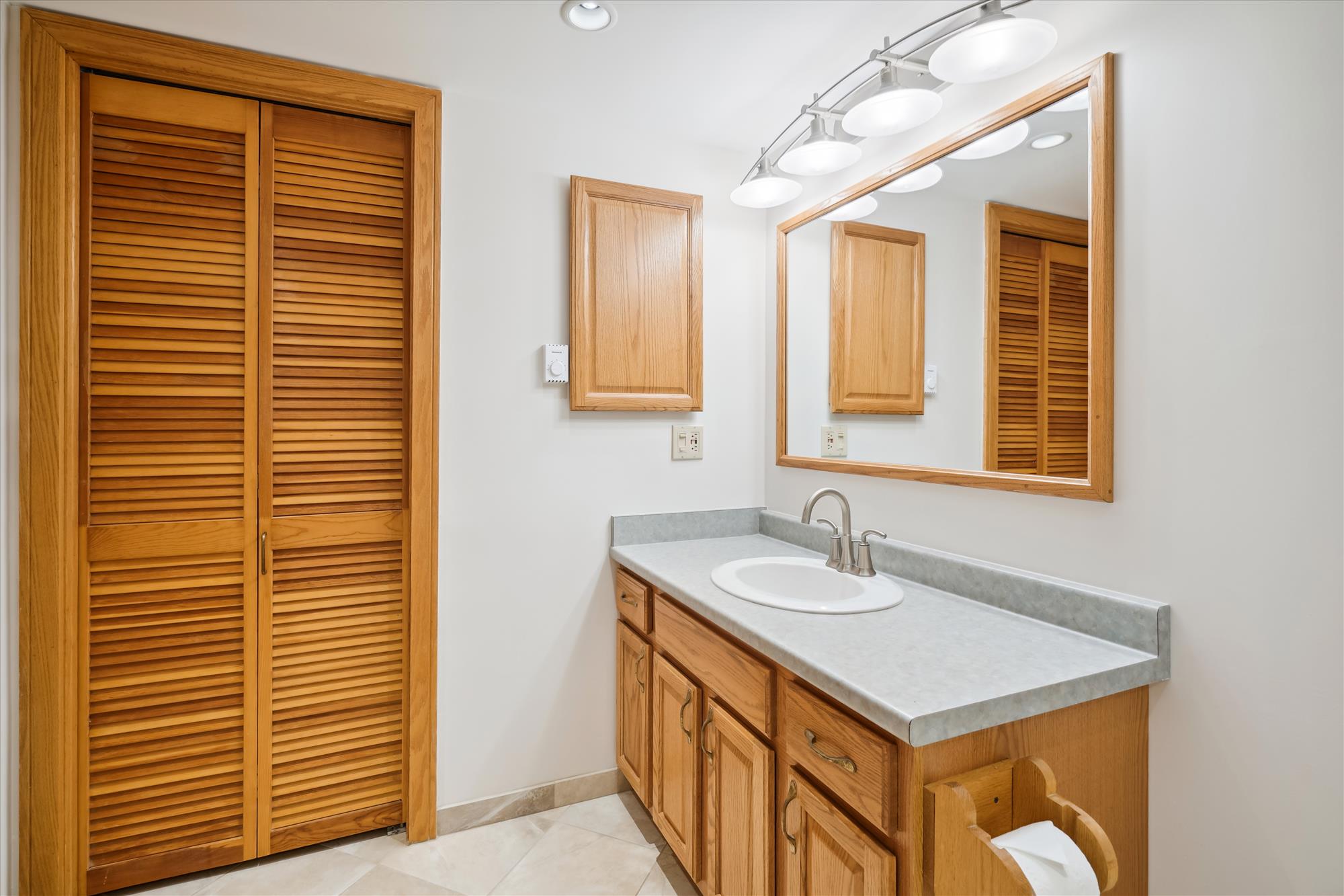 Bathroom Vanity