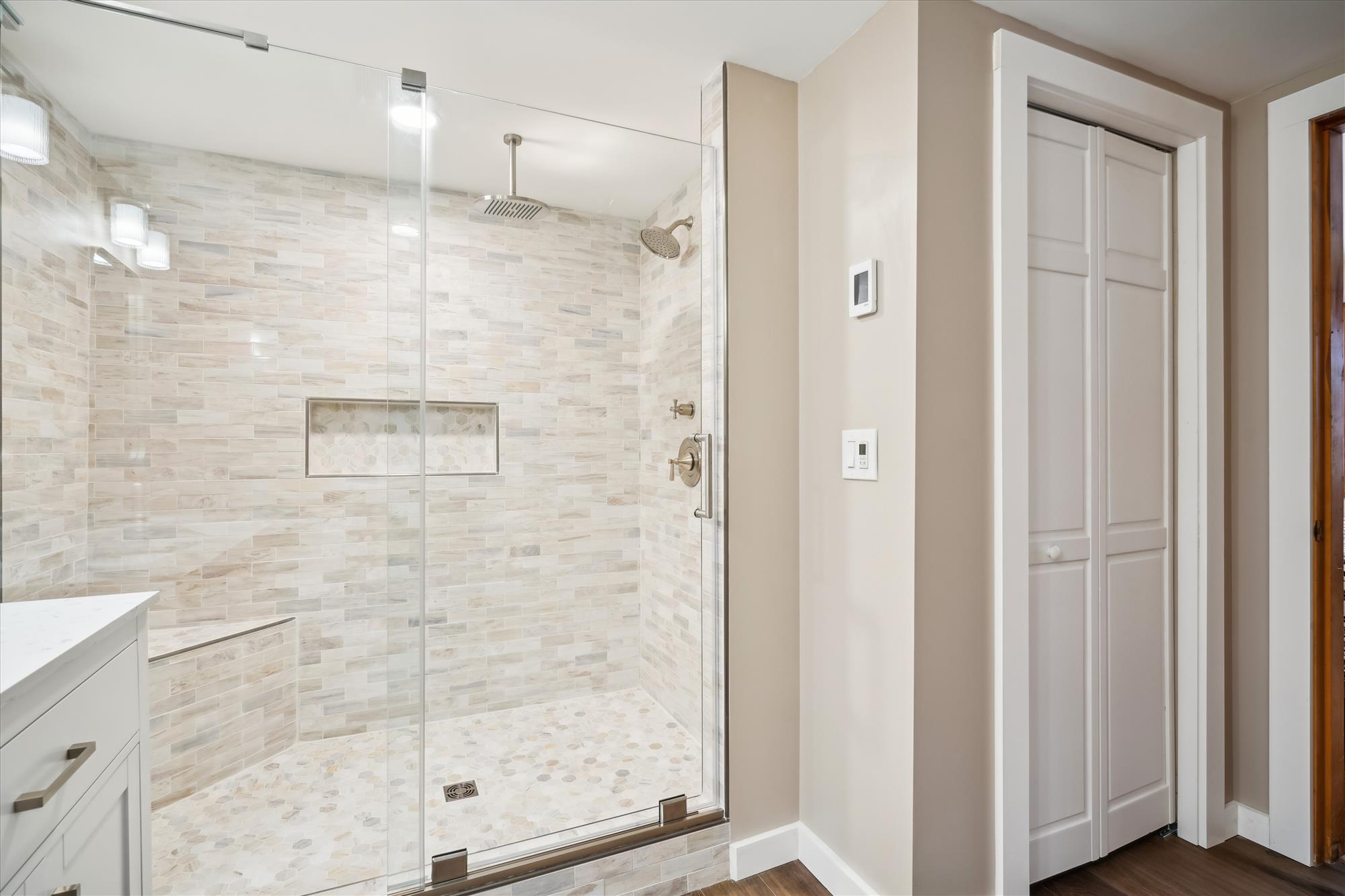 Updated Ensuite Bathroom