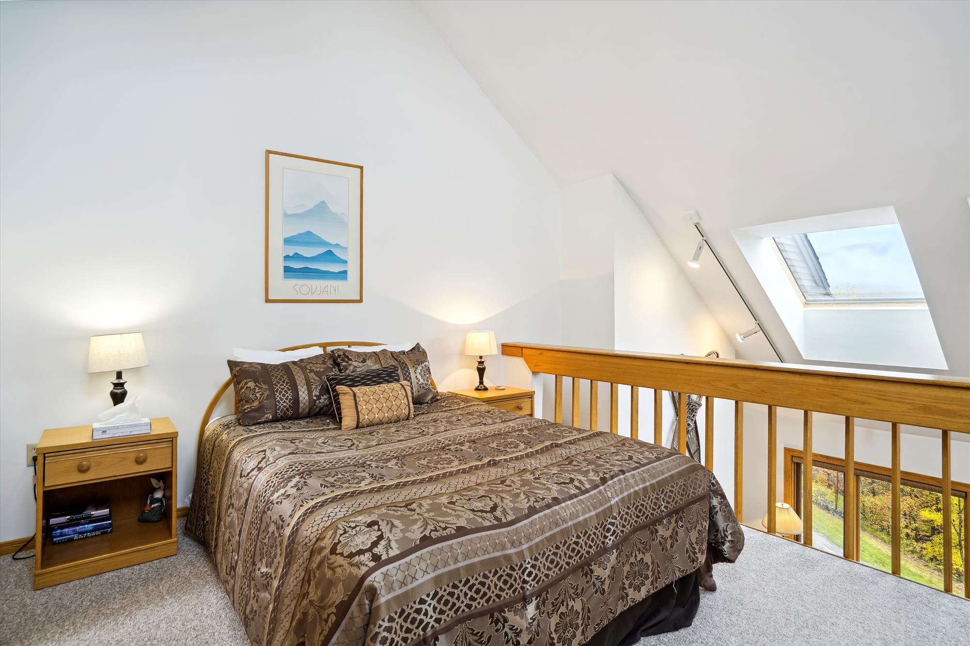 Queen Loft
