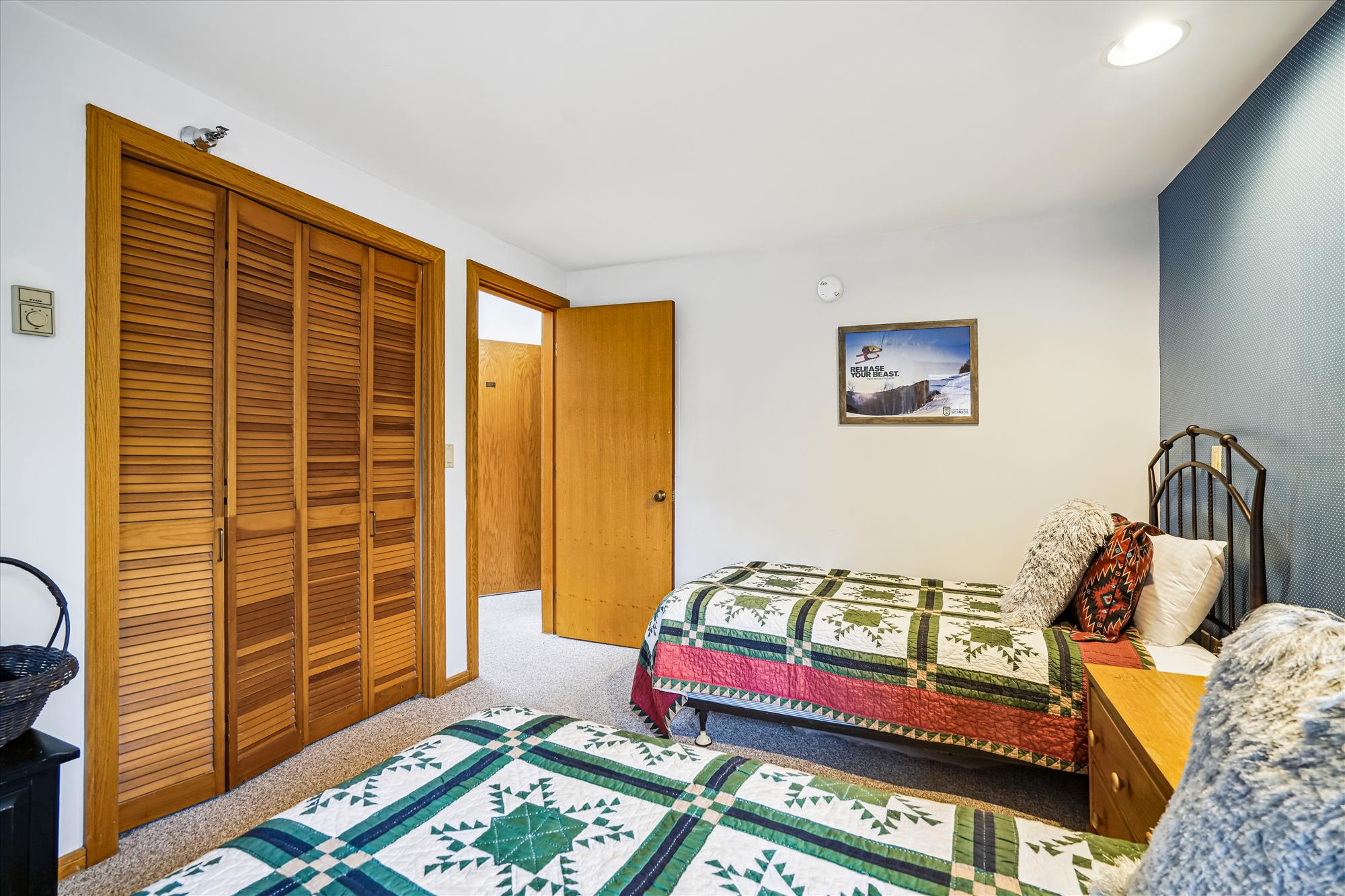 Twin Bedroom with Two Beds