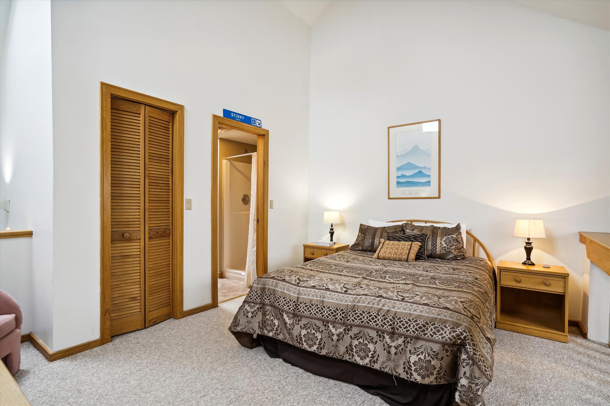 Queen Loft