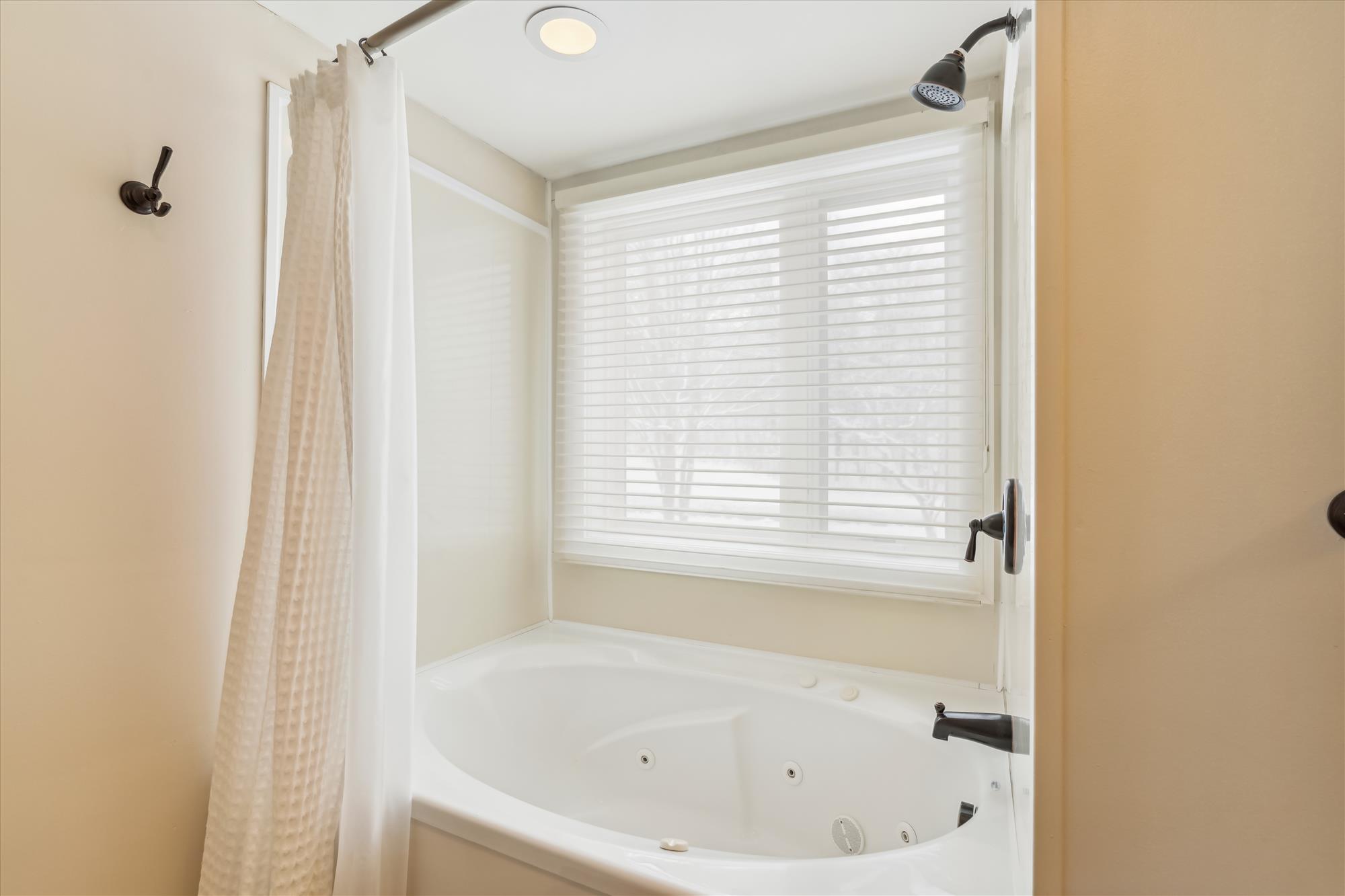 Jetted Soaking Tub