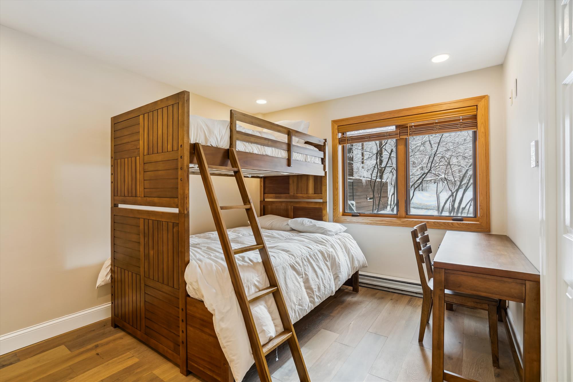 Bunk Bedroom