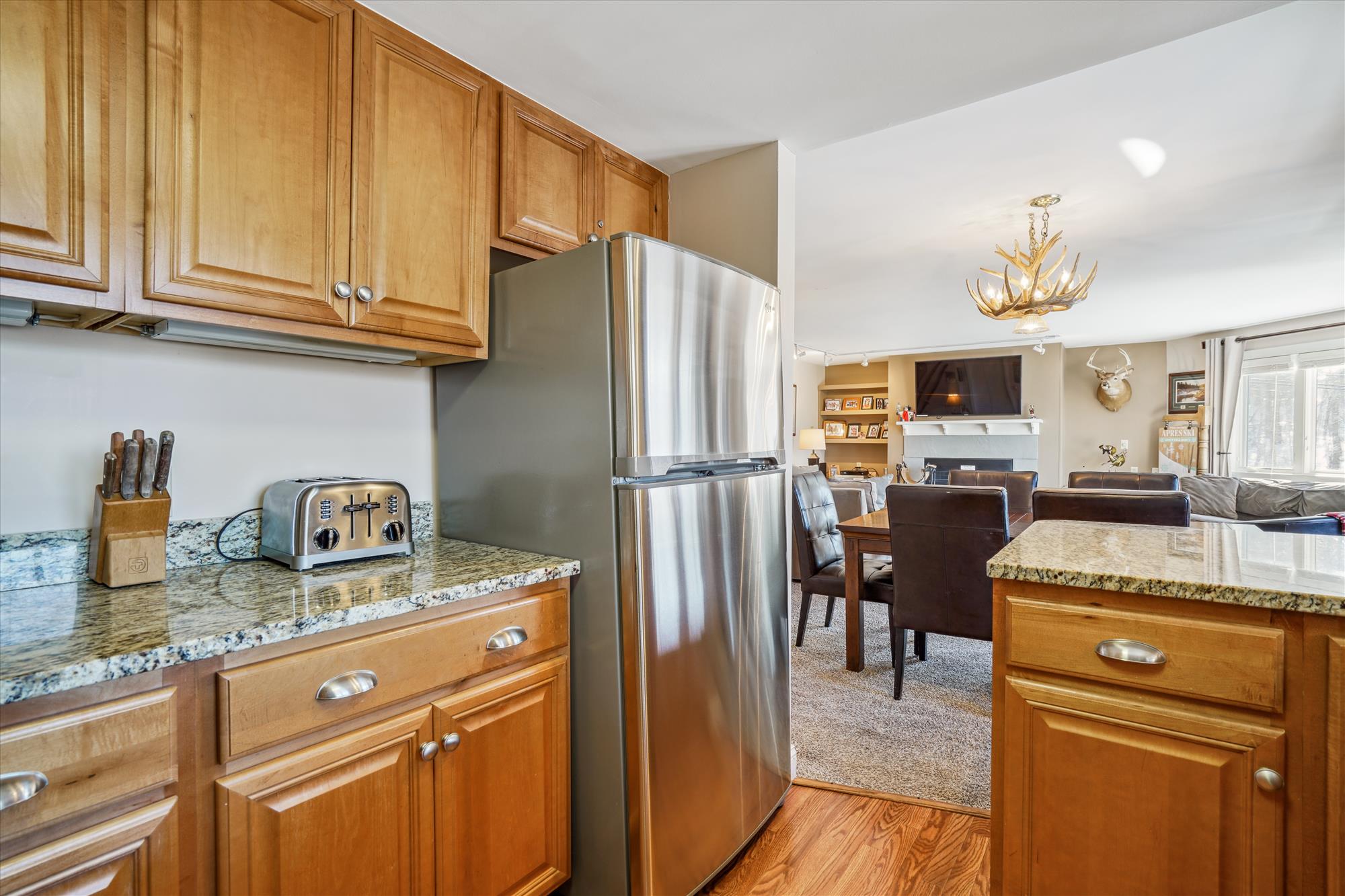 Open Layout for Relaxing Together