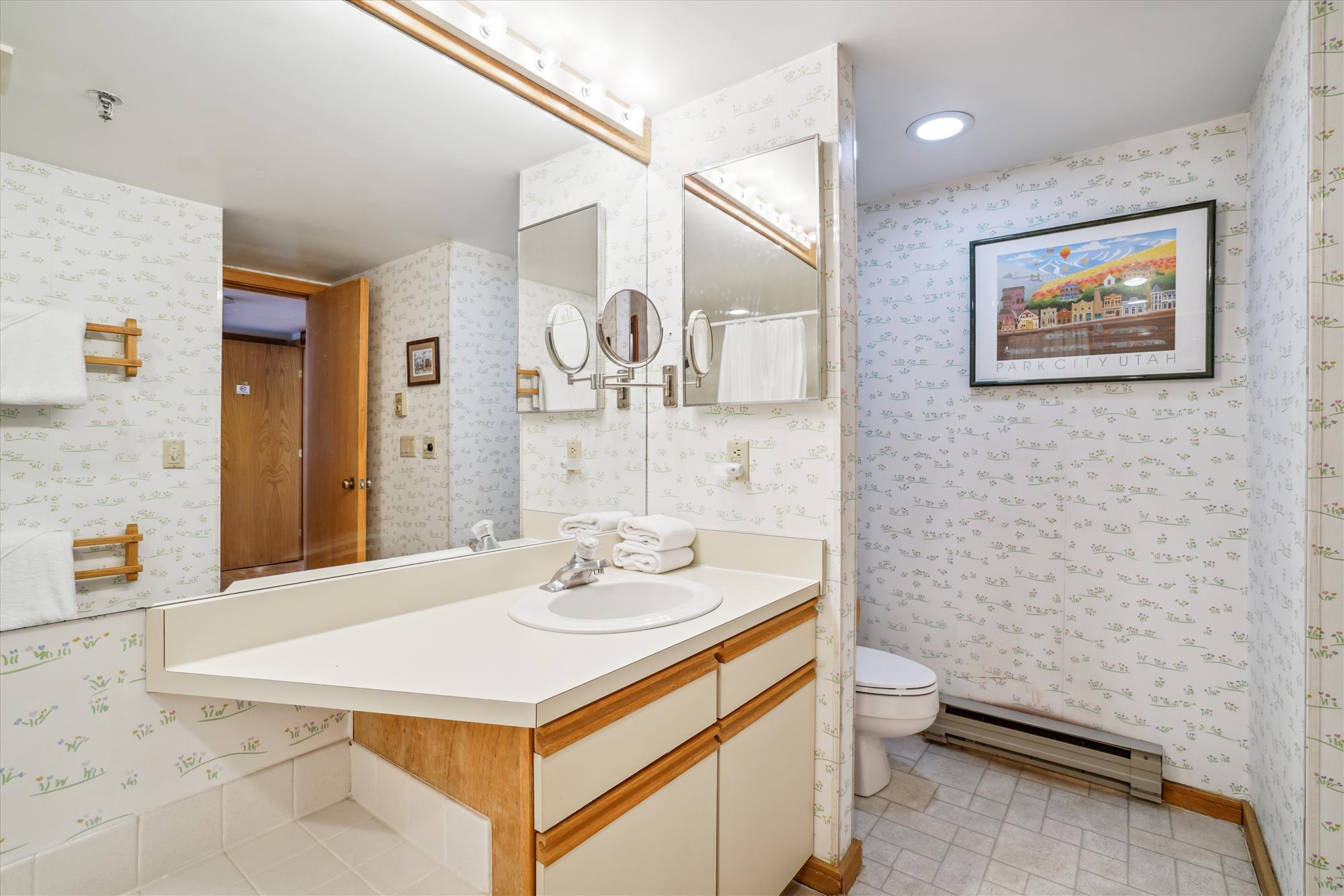 Full Bathroom