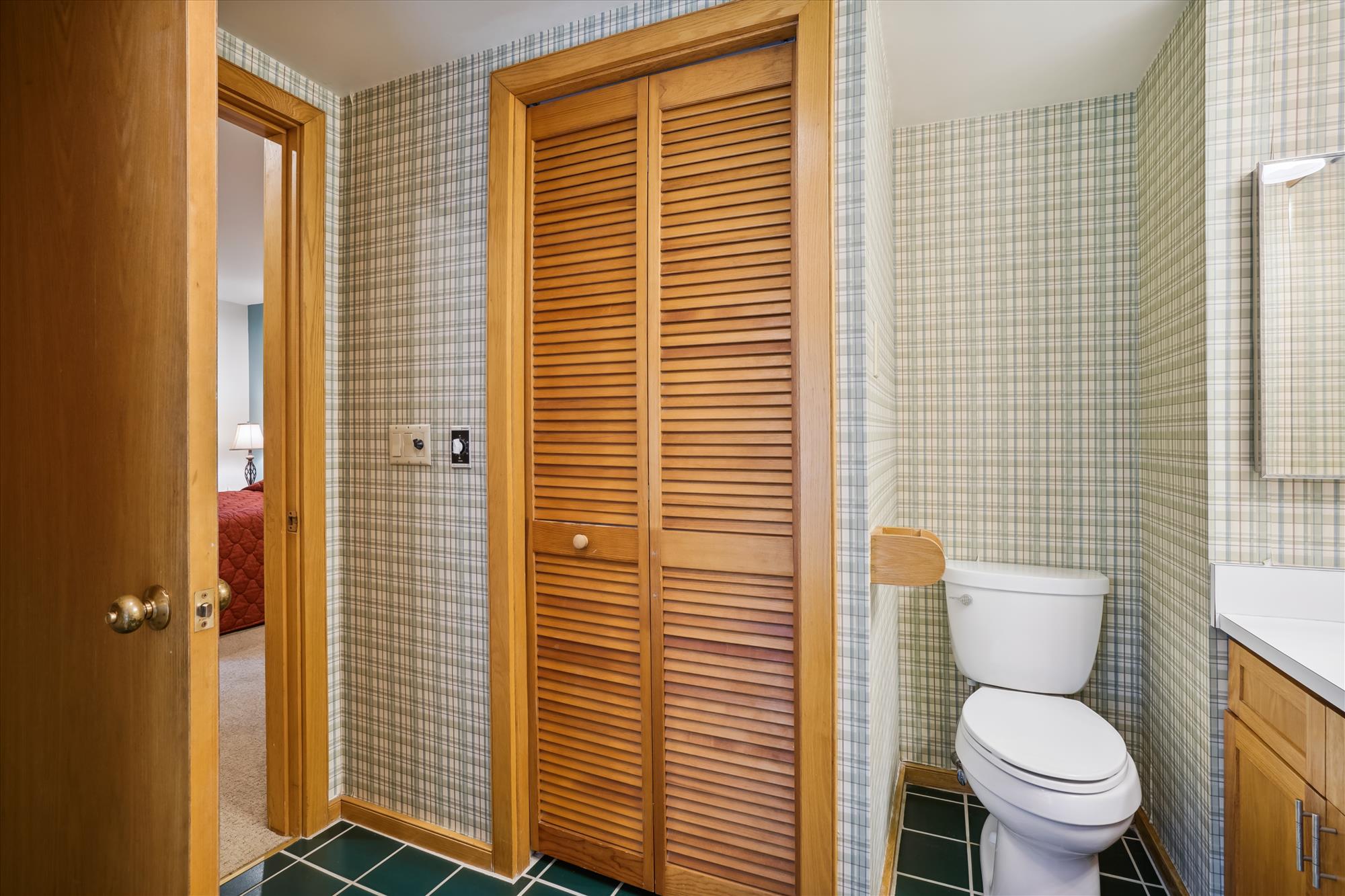 Full bathroom