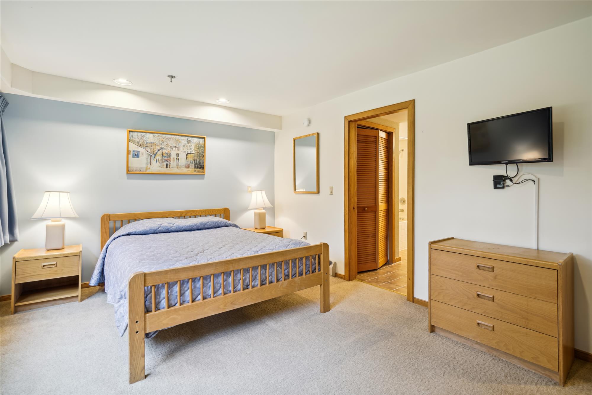 Comfortable Guest Bedroom Retreat