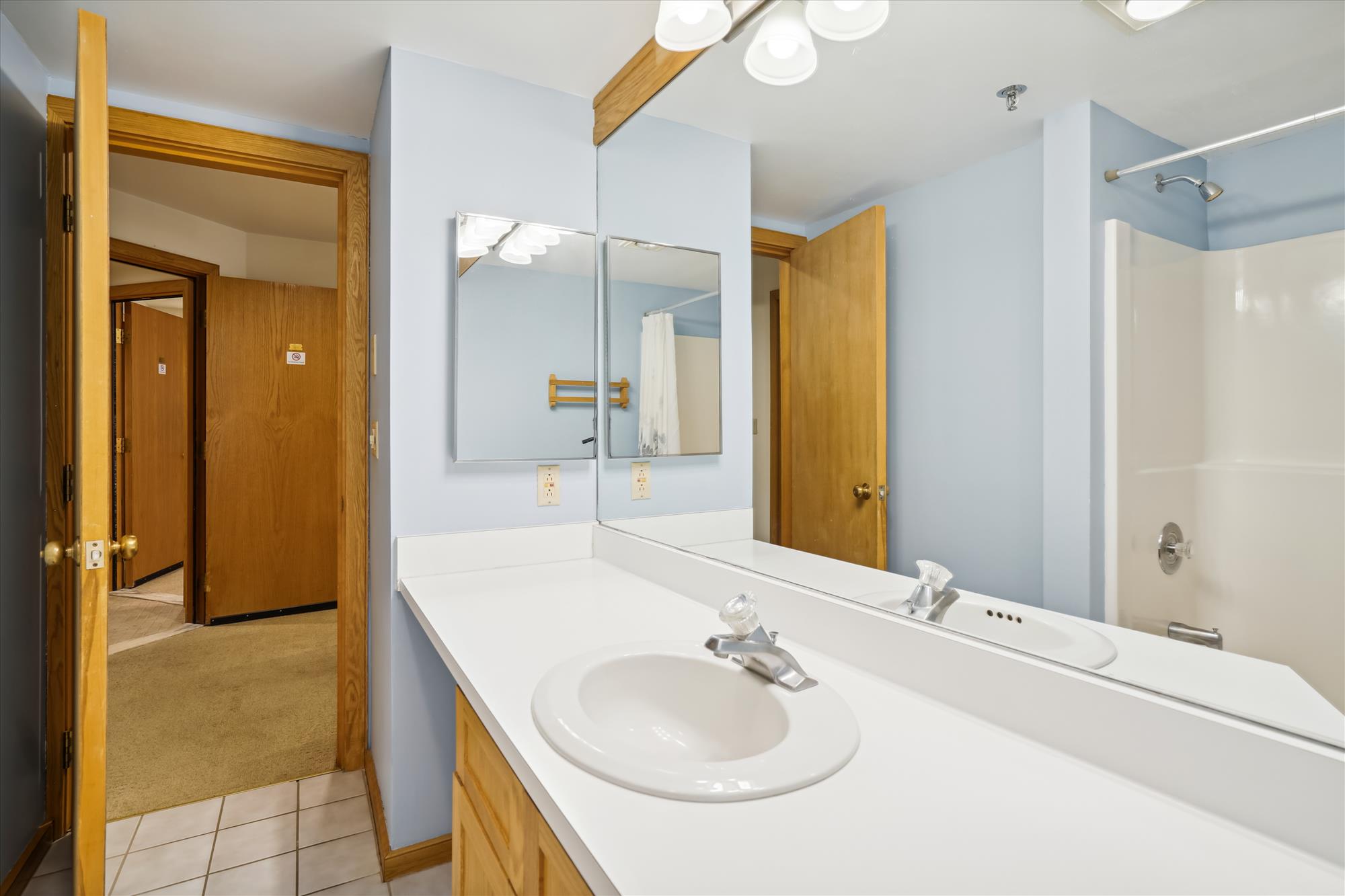 Clean and Functional Guest Bath