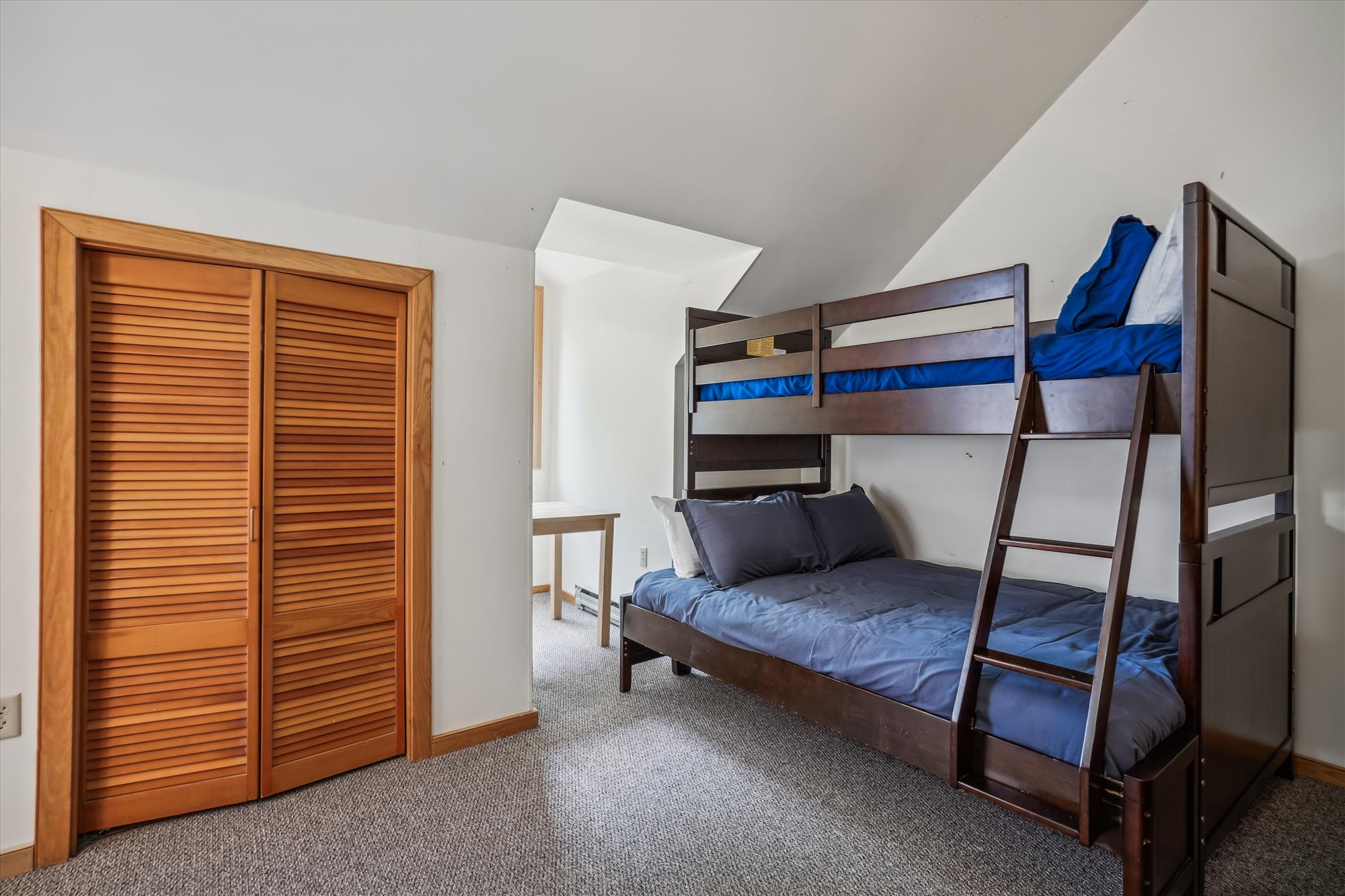 Bunk Room with Extra Sleeping Space