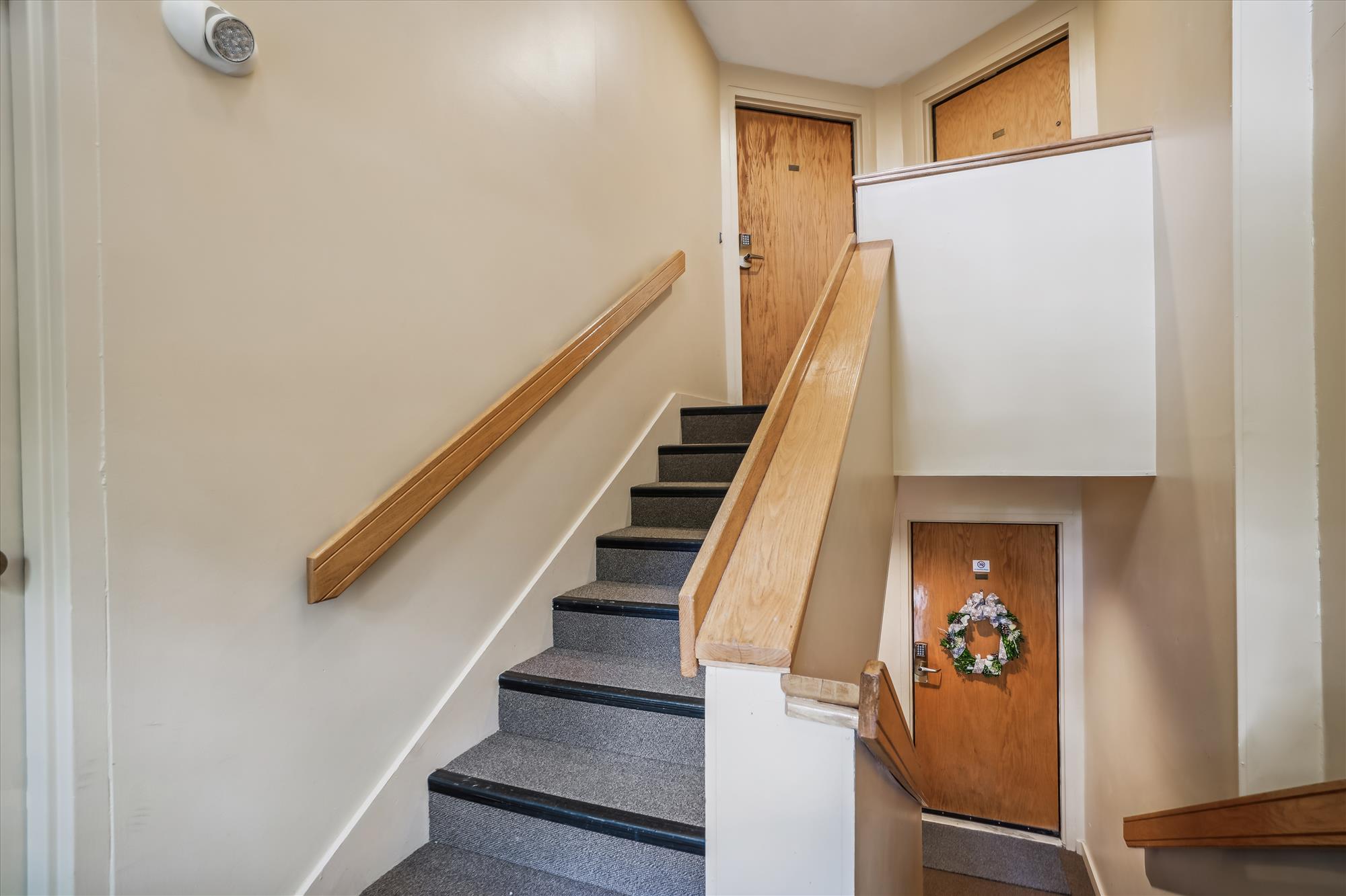 Easy Access Entry Stairwell