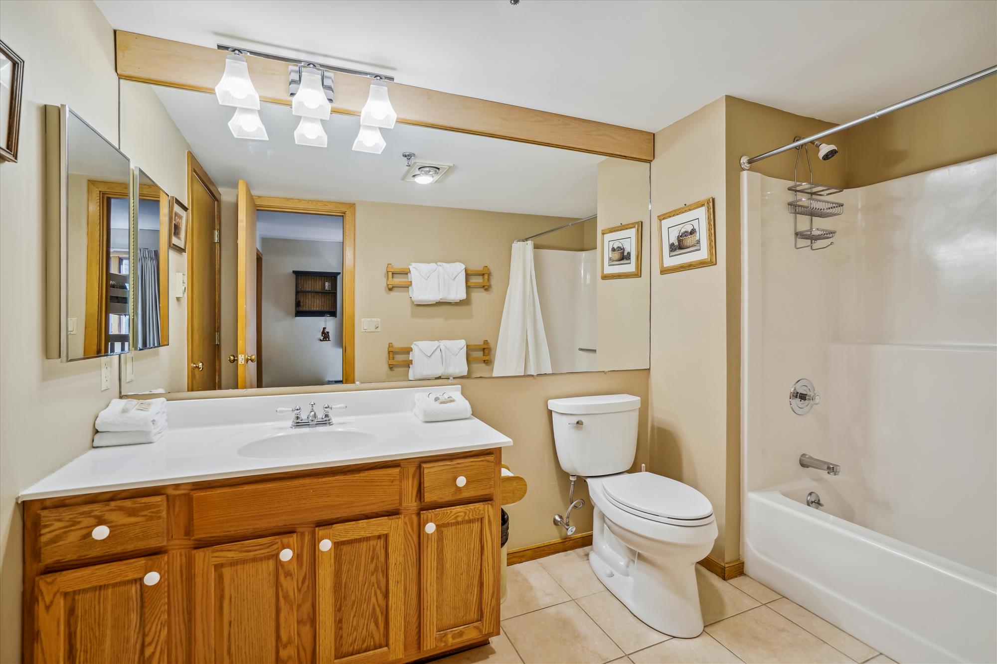 Full Full Bathroom with Tub and Shower