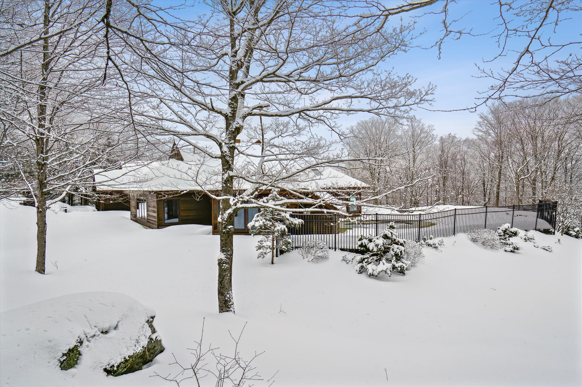 Highridge Condo Unit B16A | Photo 12