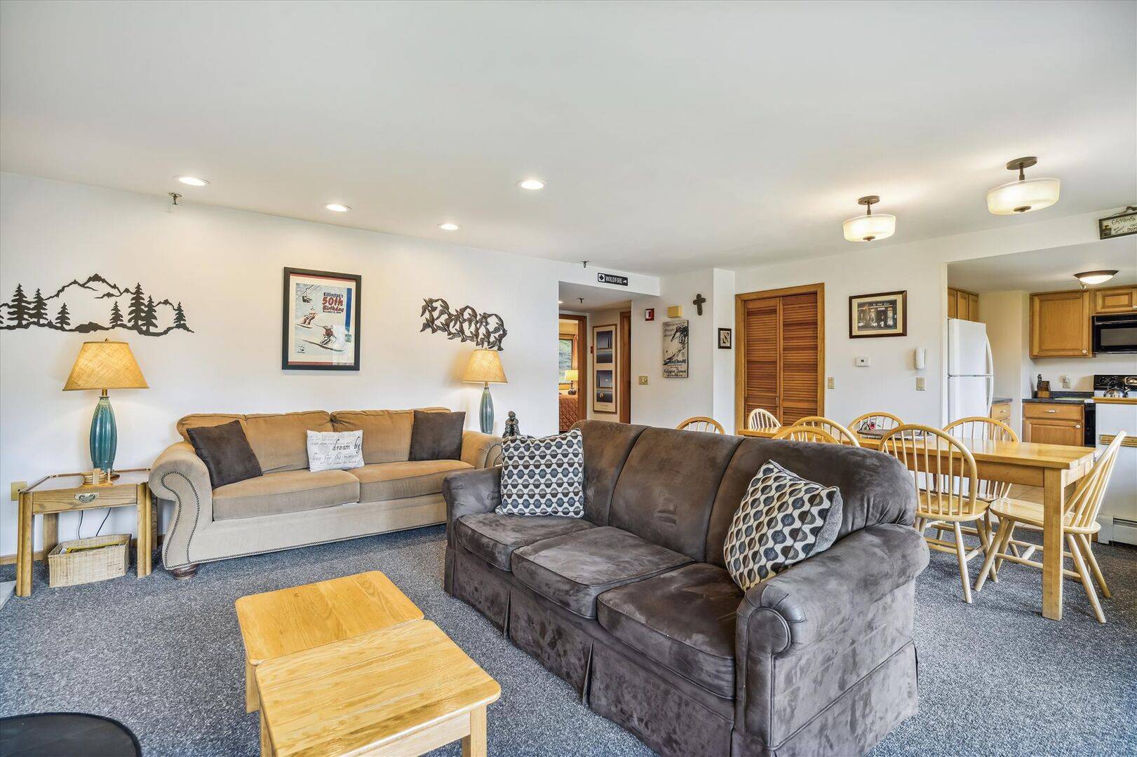 Highridge Condo Unit B16B 4