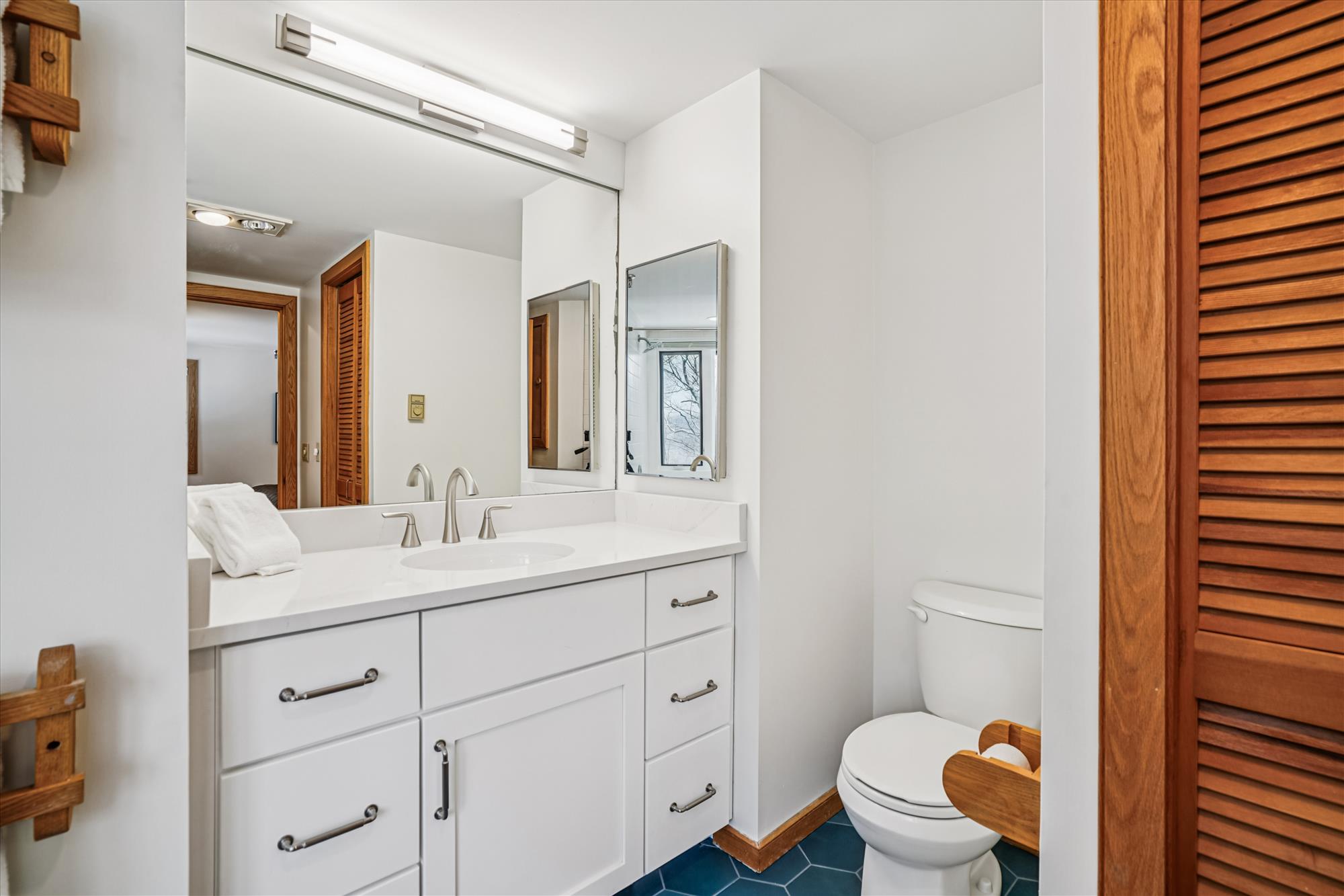 Bathroom with Laundry Convenience