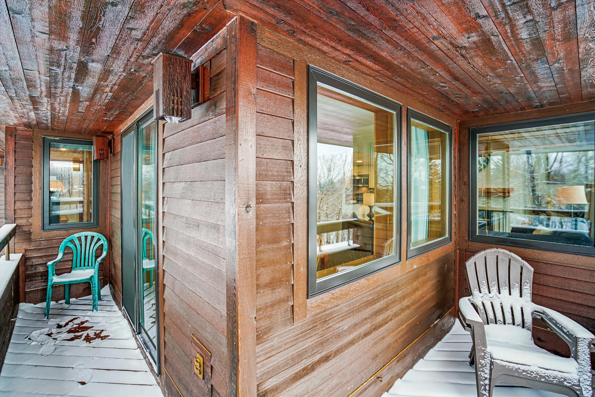 Private deck
