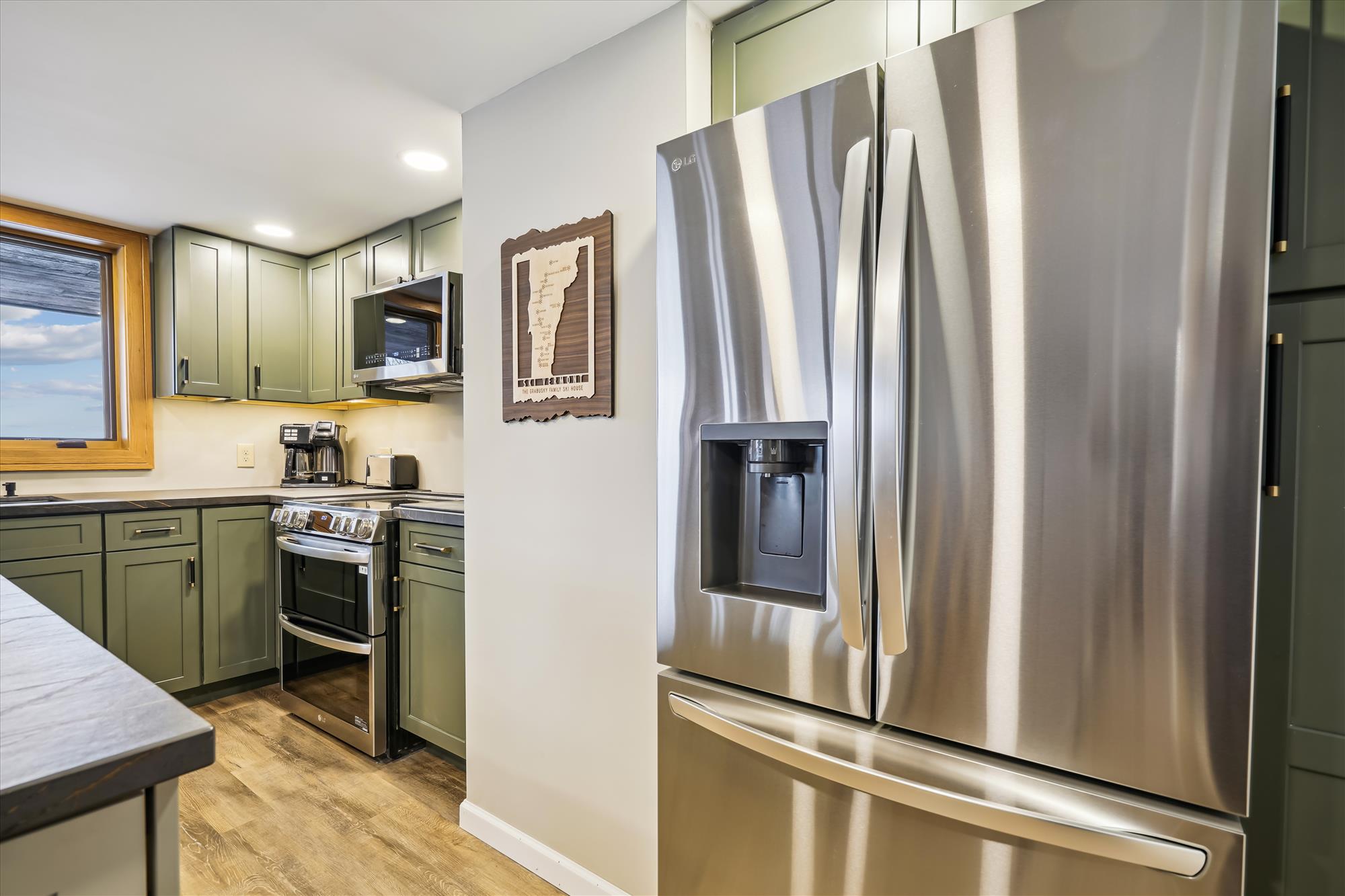 Kitchen - Modern appliances
