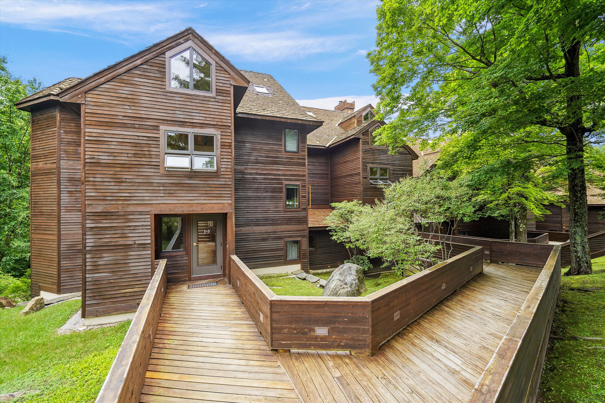 Classic Highridge Architecture