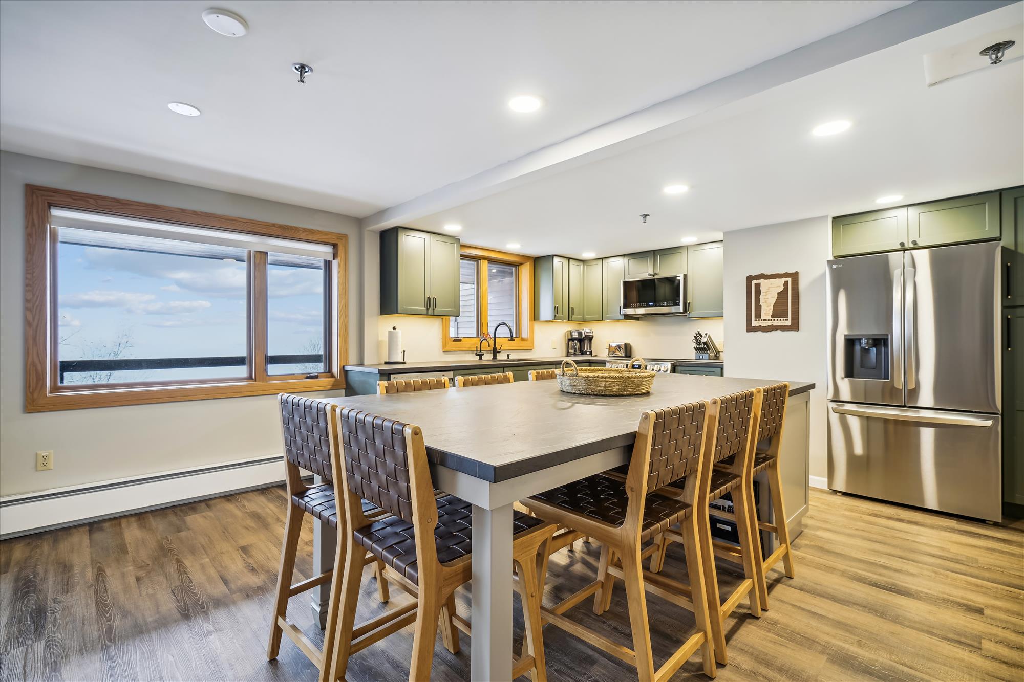 Dining/Kitchen