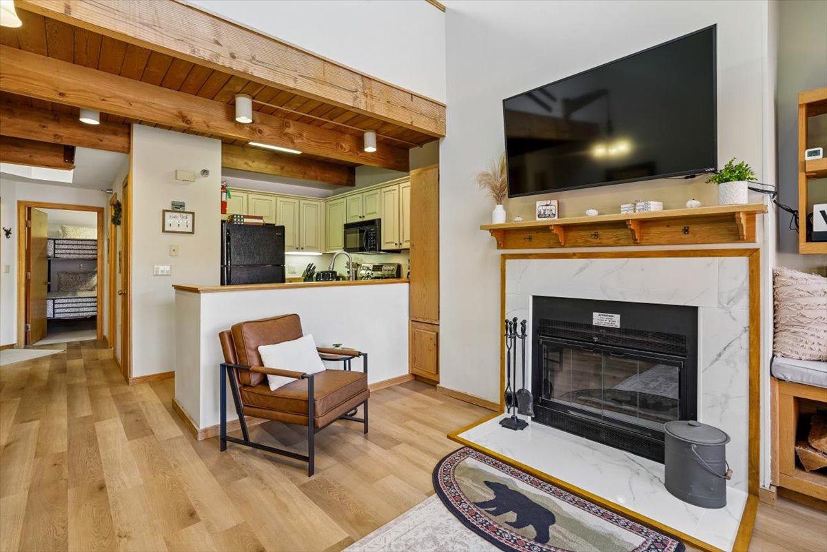 Fireplace Charm & Mountain Style