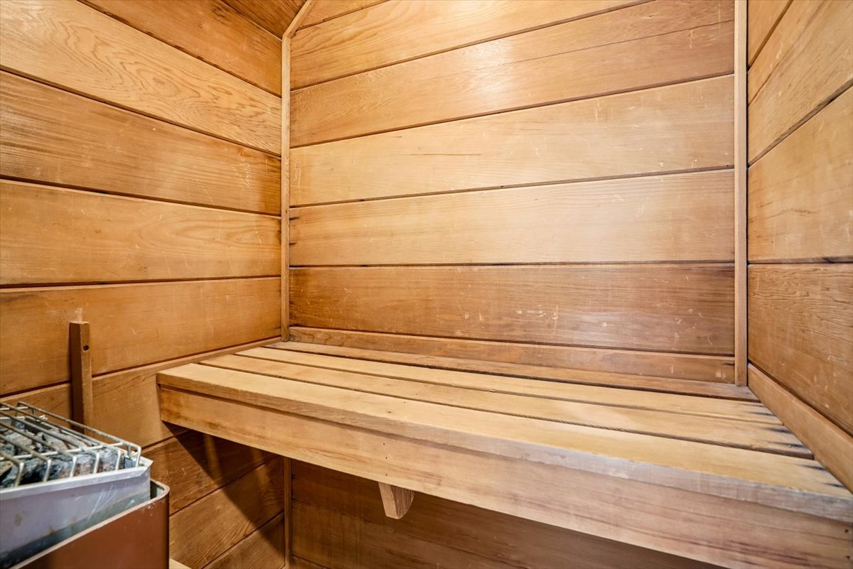Your Private Mountain Sauna Escape