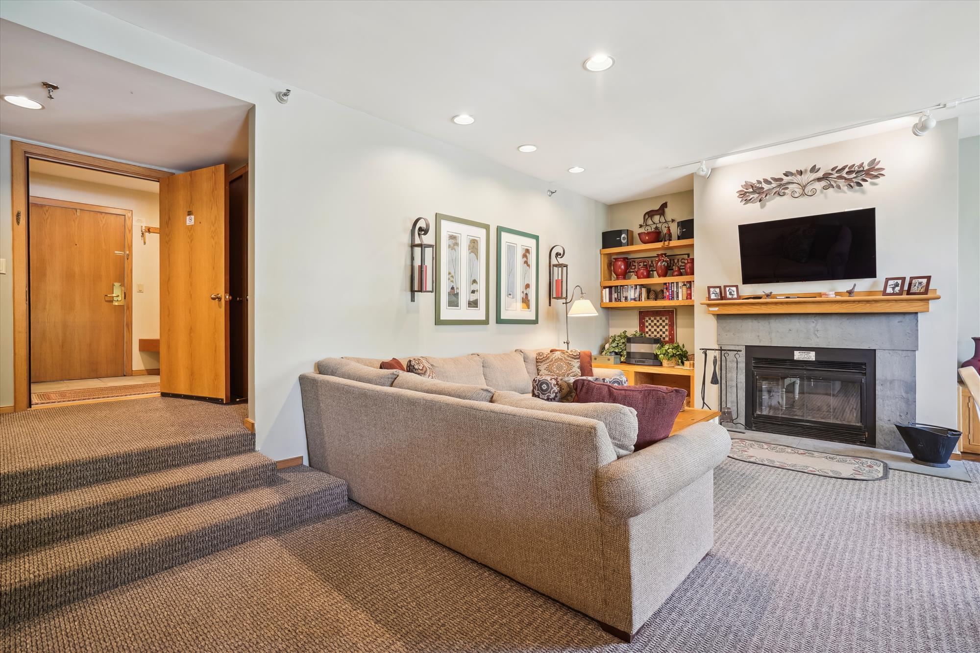 Highridge Condo Unit D14 4