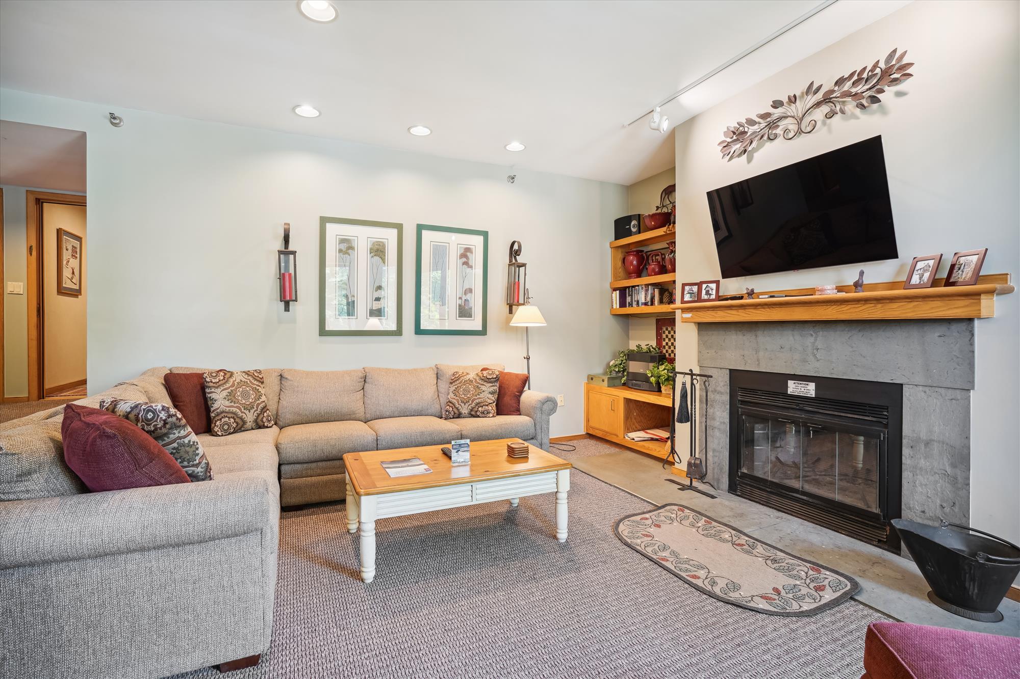 Featured Property Highridge Condo Unit D14