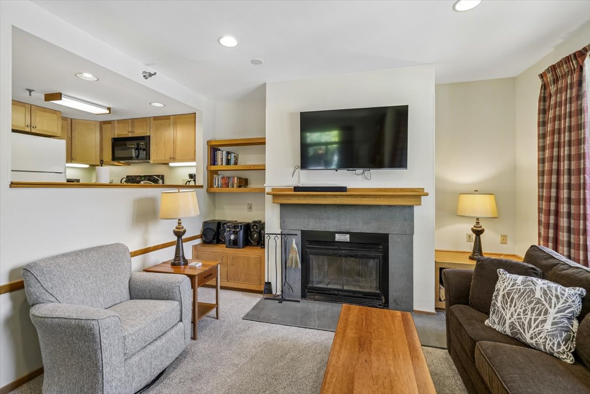 Highridge Condo Unit D18