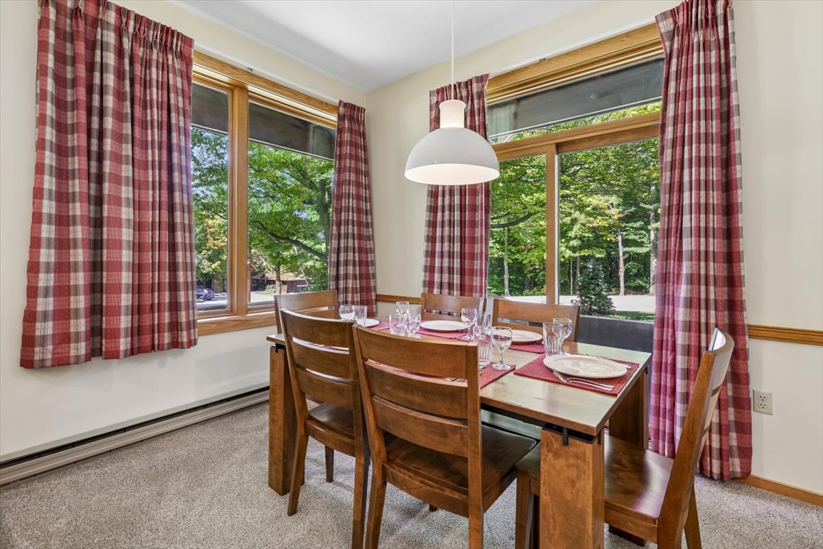 Dining with Wooded Views