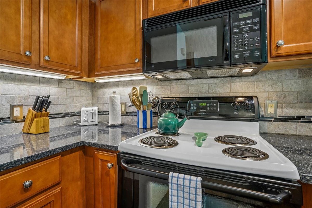 Kitchen Cooking Area