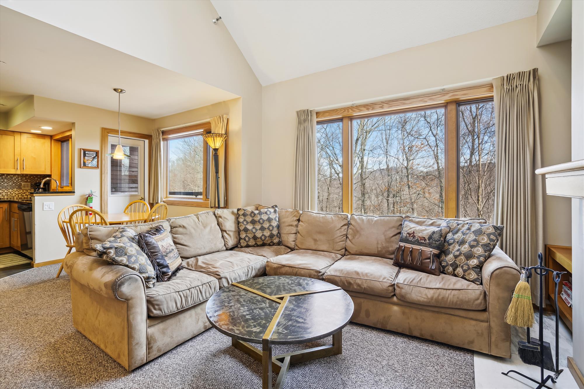 Highridge Condo Unit J5B 3