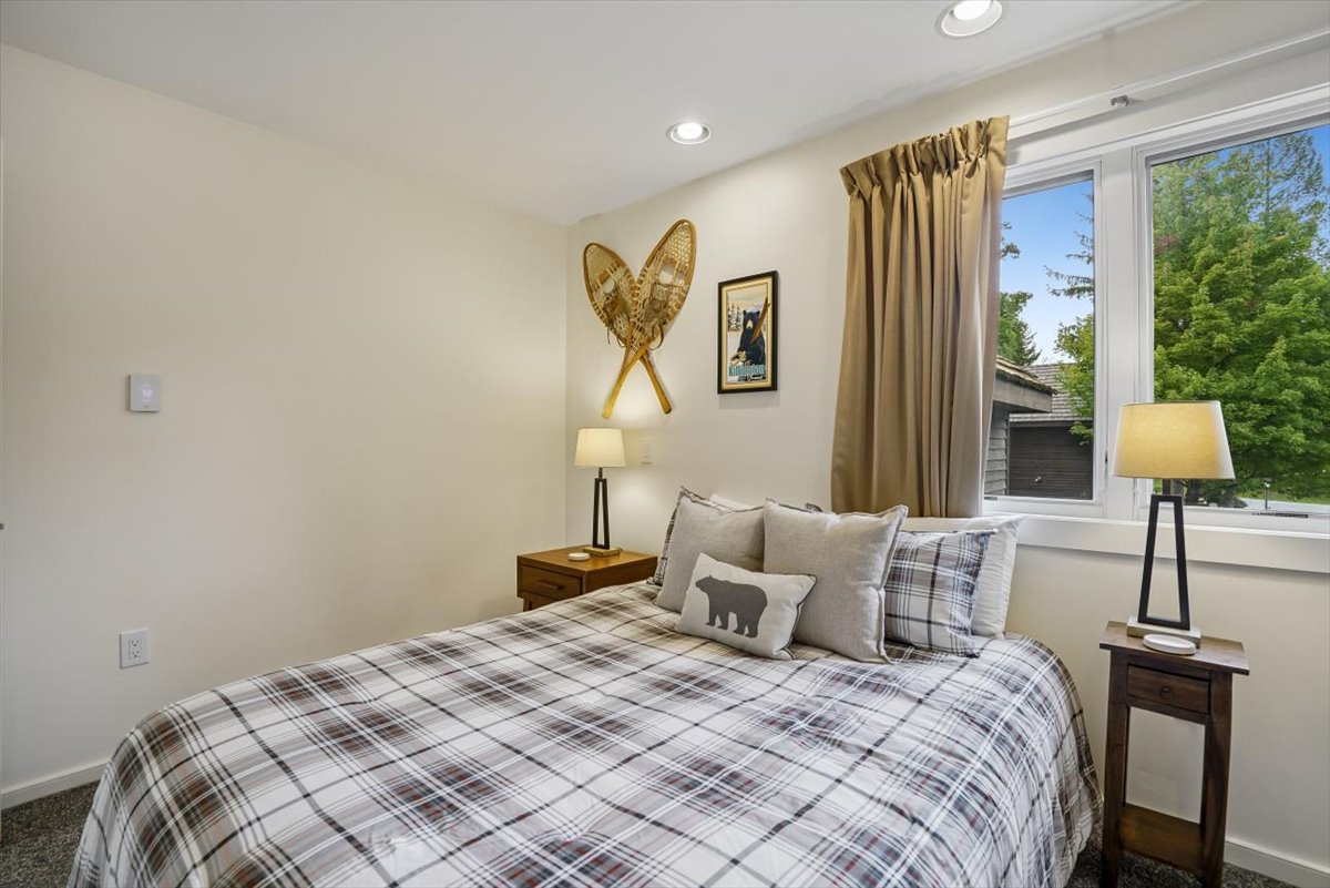 Queen Bedroom with Natural Light