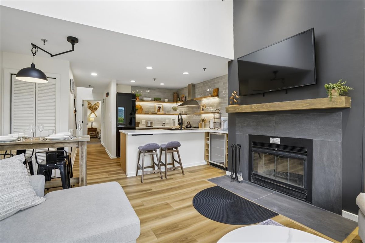 Highridge Condo Unit E11