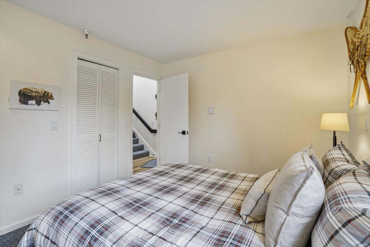 Queen Bedroom