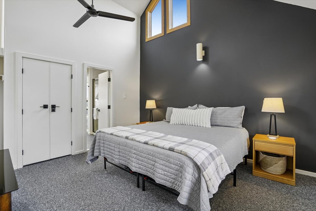 Upper-Level Queen Bedroom