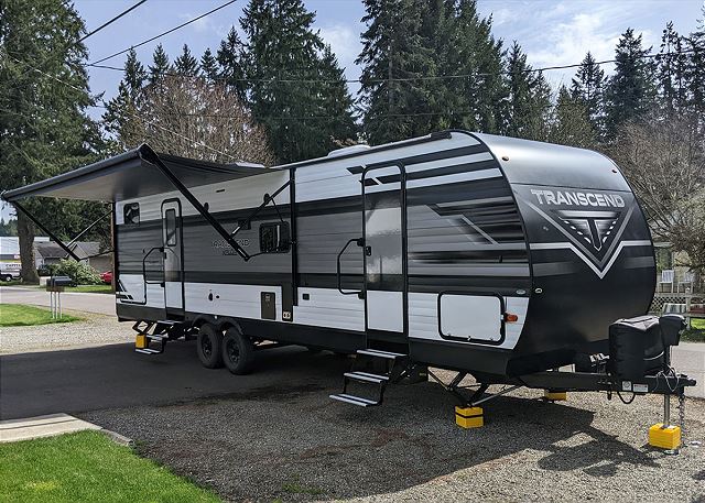 37ft Transcend 3211BH Travel Trailer