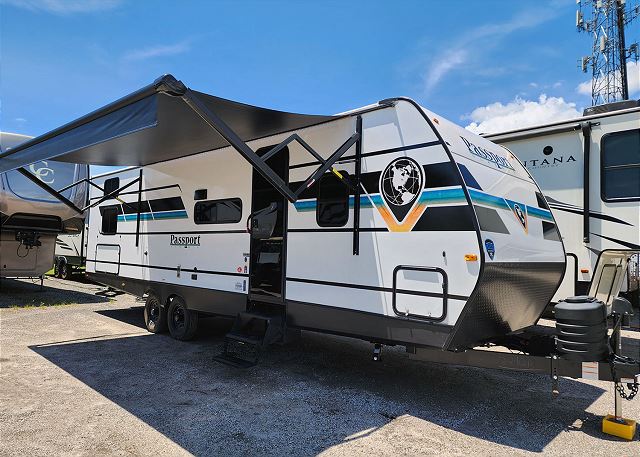 33ft Passport 284QB