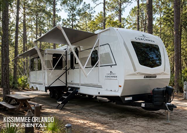 37ft Freedom Express 326BHDS