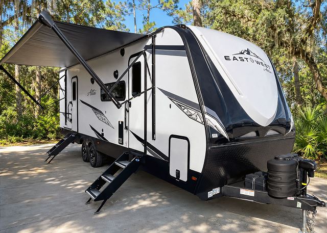 34ft Alta 2800KBH Travel Trailer