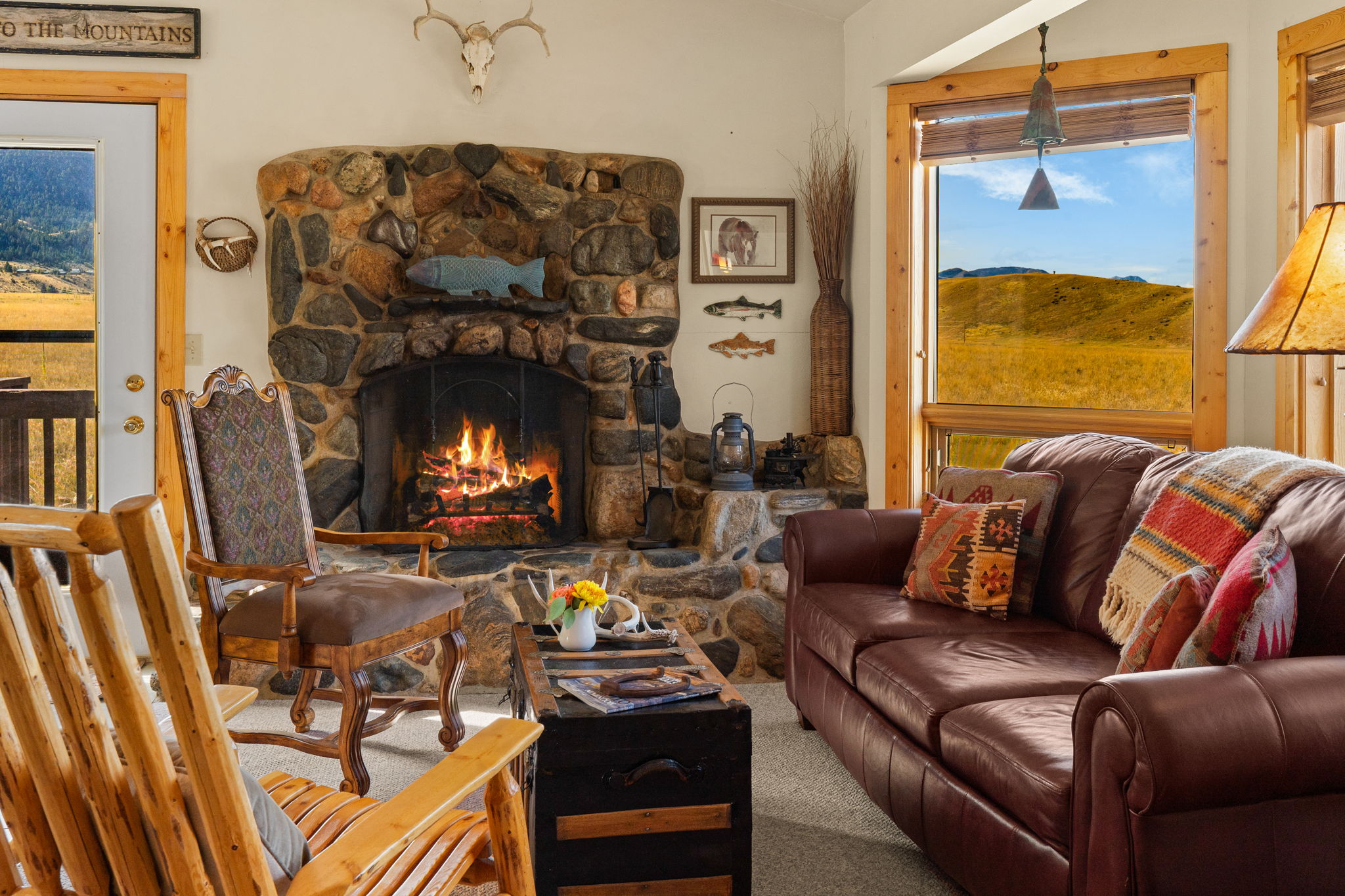 NEW: Artist Hilltop Cabin near Chico