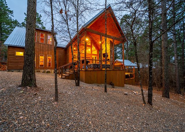 Hochatown, OK United States - Pinot in the Pines Cabin | Lakewood ...