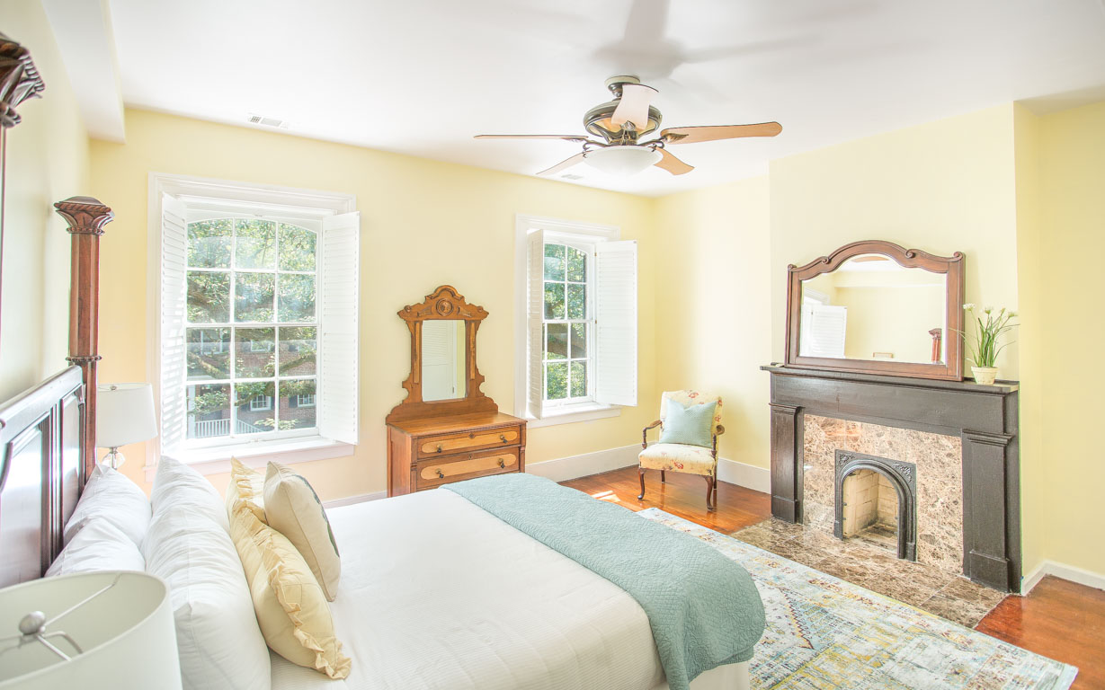 The Sarah Elizabeth House On Jones Savannah Rentals