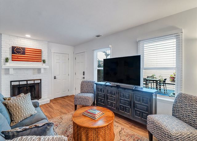 Crawford Square Garden Apartment 3