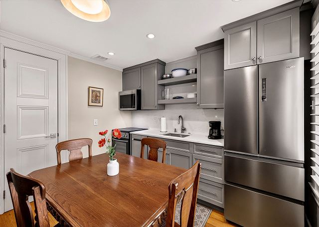 Gordon Street Hideaway 5